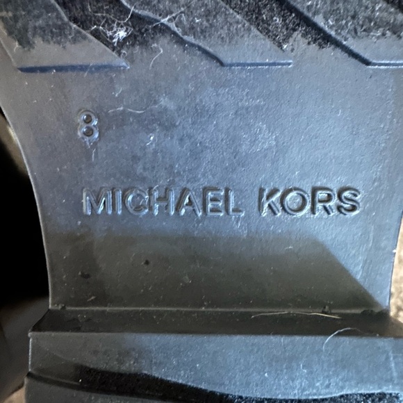 MICHAEL KORS BENJI RAIN BOOTIE/BOOTS BLACK w/ GOLD LOGO Size 8 - Picture 7 of 10